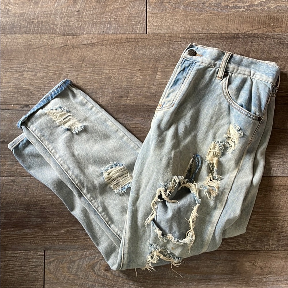 Brandy Melville ripped denim straight leg jeans